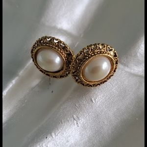 Vintage Clip on Faux (?) Pearl Earrings